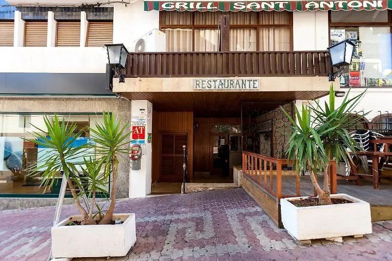 Apartamentos Tramuntana San Antonio